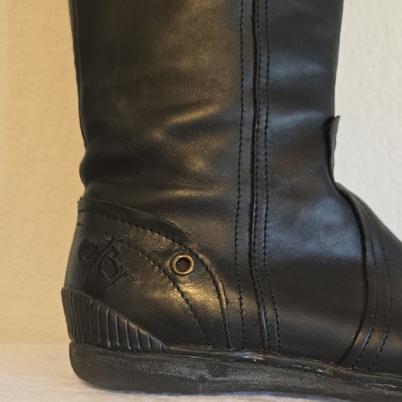 OTBT "Bayberry" Black Leather Winter Boots. Size 7.5M - Picture 14 of 16
